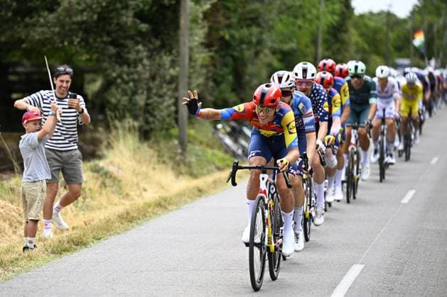 Belgian Thibau Nys of Lidl-Trek greets some fans during stage 17 of the 2025 Tour de France cycling race, from Bollene to Valence (161km), on Wednesday 23 July 2025 in France. The 112th edition of the Tour de France starts on Saturday 5 July in Lille, France, and will finish in Paris, France on the 27th of July. JASPERxJACOBS  x129851971x