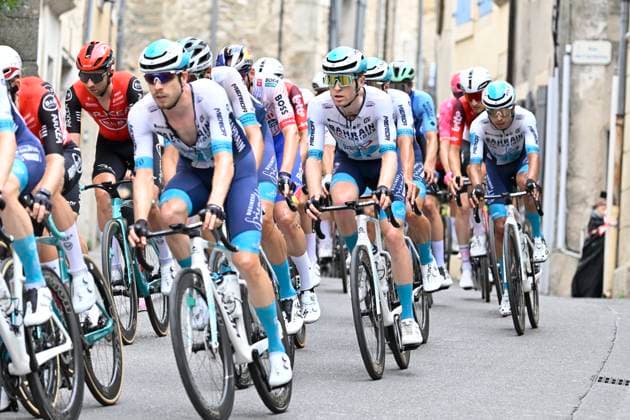 Tour de France 2025 Stage 17 VALENCE, FRANCE - JULY 23 : riders of Bahrain - Victorious during stage 17 of the 112th edition of Tour de France an UCI World Tour 2.UWT cycling road race stage for Men Elite of 161 km with start in Bollene and finish in Valence on July 23, 2025 in Valence, France, 23 07 2025 ( Motordriver Kenny Verfaillie - Valence France  Copyright: xJanxDexMeuleneirx
