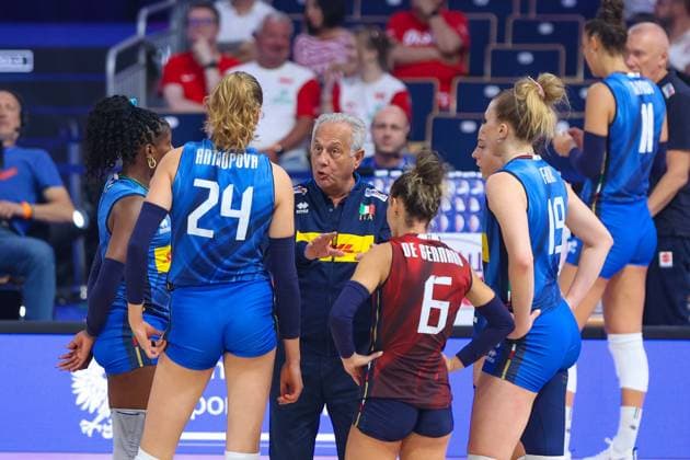 LODZ 23.07.2025 SIATKOWKA KOBIET LIGA NARODOW 2025 - MECZ CWIERCFINALOWY: WLOCHY - USA --- WOMENS VOLLEYBALL NATIONS LEAGUE 2025 FINALS - QUARTERFINAL MATCH IN LODZ: ITALY - USA JULIO VELASCO FOT. ANNA KLEPACZKO FOTOPYK NEWSPIX.PL --- newspix.pl 