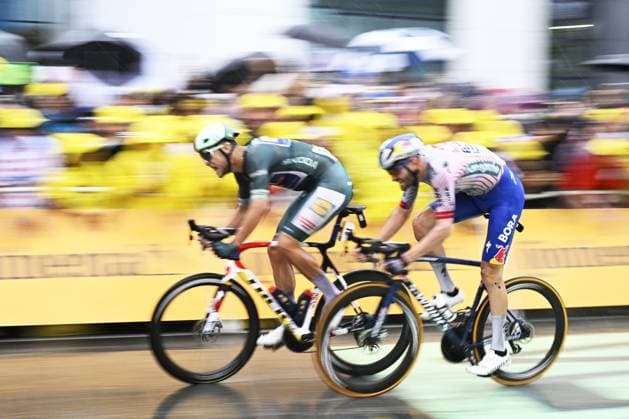 Italian Jonathan Milan of Lidl-Trek and Belgian Jordi Meeus of RedBull-BORA-hansgrohe sprint to the finish line of stage 17 of the 2025 Tour de France cycling race, from Bollene to Valence (161km), on Wednesday 23 July 2025 in France. The 112th edition of the Tour de France starts on Saturday 5 July in Lille, France, and will finish in Paris, France on the 27th of July. JASPERxJACOBS  x129863391x