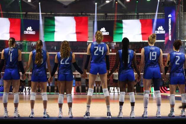 LODZ 23.07.2025 SIATKOWKA KOBIET CWIERCFINAL LIGA NARODOW MECZ : WLOCHY - USA WOMEN™S VOLLEYBALL VNL NATIONS LEAGUE QUATERFINALS MATCH : ITALY - USA NZ ZAWODNICZKI Z WLOCH FOT. WERONIKA KRZEMINSKA - POLEC ARENA AKCJI NEWSPIX.PL --- newspix.pl 