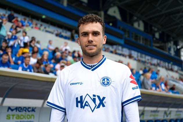 Sergio Lopez (SV Darmstadt 98, 02) nach dem Training, SV Darmstadt 98, Fussball, Saisoneröffnung mit Öffentlichen Training, 23.07.2025 SV Darmstadt 98, Fussball, Saisoneröffnung mit Öffentlichen Training, 23.07.2025 Darmstadt