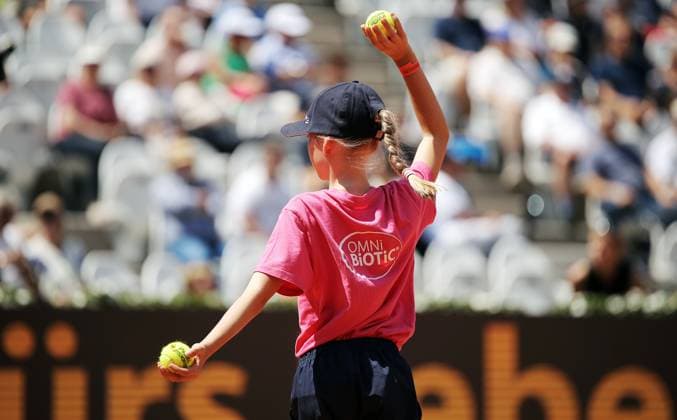 TENNIS - ATP, Tennis Herren Generali Open 2025 KITZBUEHEL,AUSTRIA,23.JUL.25 - TENNIS - ATP World Tour, Generali Open. Image shows a ballkid.  GEPAxpictures xMatthiasxHauer