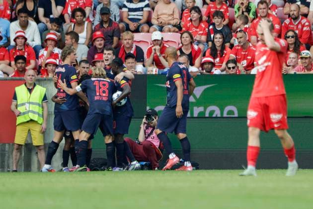 Champions Leauge Qualification 2025 SK Brann FC Red Bull Salzburg Bergen 20250723 Sazlburg cheers for 1 1 through Dorgeles Nene during the Champions Leauge qualifier between SK Brann and FC Red Bull Salzburg at Brann Stadium Photo Paul S Amundsen NTB Bergen Norge EDITORIAL USE ONLY RESTRICTED USE FOR BETTING COMPANIES  Copyright: xPaulxS.xAmundsenx xNTBx