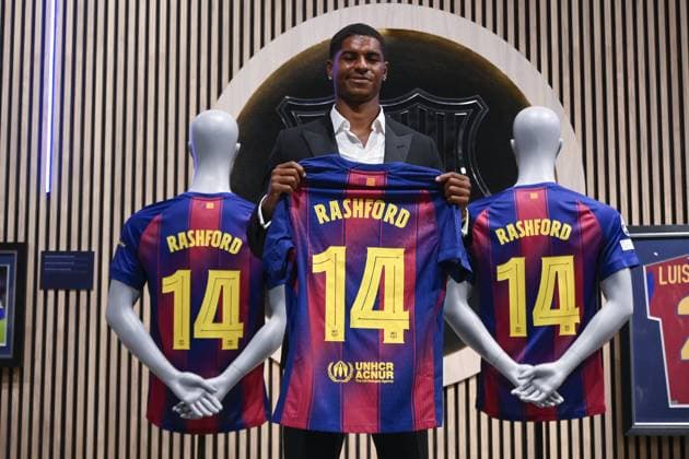 Presentation of English forward Marcus Rashford as Barcelona s new player BARCELONA, SPAIN - JULY 23: English forward Marcus Rashford who joined Barcelona on loan from Manchester United, ManU holds up his new jersey during his official presentation at the Camp Nou stadium in Barcelona, Spain on July 23, 2025. Stringer Anadolu Barcelona Spain. Editorial use only. Please get in touch for any other usage.  Copyright: x2025xAnadoluxStringerx