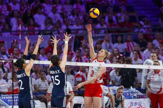 LODZ 23.07.2025 SIATKOWKA KOBIET LIGA NARODOW 2025 - MECZ CWIERCFINALOWY: POLSKA - CHINY --- WOMENS VOLLEYBALL NATIONS LEAGUE 2025 FINALS - QUARTERFINAL MATCH IN LODZ: POLAND - CHINA YUSHAN ZHUANG HOUYU CHEN MAGDALENA STYSIAK FOT. ANNA KLEPACZKO FOTOPYK NEWSPIX.PL --- newspix.pl 