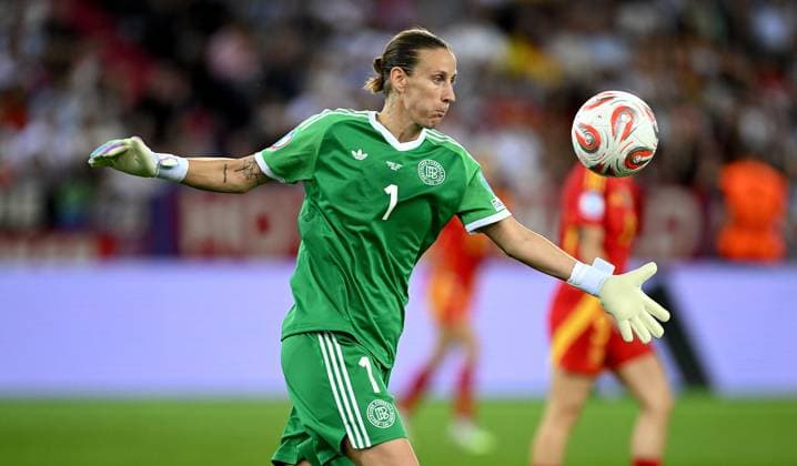 Fussball Frauen Euro 2025 Halbfinale 23.07.2025 Deutschland - Spanien Torhueterin Ann-Katrin Berger (Deutschland)