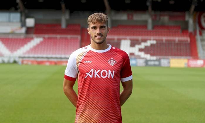24.07.2025, Regionalliga Bayern, FC Wuerzburger Kickers, Regionalliga Bayern, Portraettermin 2025 2026 v.li.: Marius Uhl (FC Wuerzburger Kickers), Portrait, Einzelbild, Querformat Wuerzburg AKON ARENA Bayern Deutschland