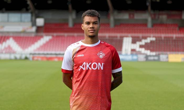 24.07.2025, Regionalliga Bayern, FC Wuerzburger Kickers, Regionalliga Bayern, Portraettermin 2025 2026 v.li.: Jermain Nischalke (FC Wuerzburger Kickers), Einzelbild, Portrait, Querformat Wuerzburg AKON ARENA Bayern Deutschland