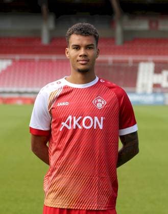 24.07.2025, Regionalliga Bayern, FC Wuerzburger Kickers, Regionalliga Bayern, Portraettermin 2025 2026 v.li.: Jermain Nischalke (FC Wuerzburger Kickers), Einzelbild, Portrait, Hochformat Wuerzburg AKON ARENA Bayern Deutschland