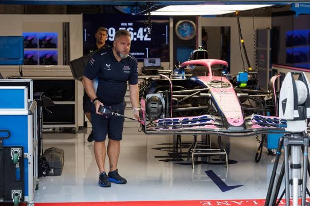 Mechaniker arbeiten in der Alpine Garage am Auto, Grosser Preis von Belgien, Motorsport, Formel 1, Saison 2025, 24.07.2025 Grosser Preis von Belgien, Motorsport, Formel 1, Saison 2025, 24.07.2025 Copyright: xEibner-Pressefoto AlexanderxNeisx EP_ANS