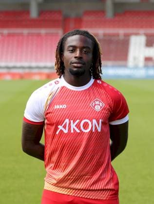 24.07.2025, Regionalliga Bayern, FC Wuerzburger Kickers, Regionalliga Bayern, Portraettermin 2025 2026 v.li.: Eliot Muteba (FC Wuerzburger Kickers), Einzelbild, Portrait, Hochformat Wuerzburg AKON ARENA Bayern Deutschland