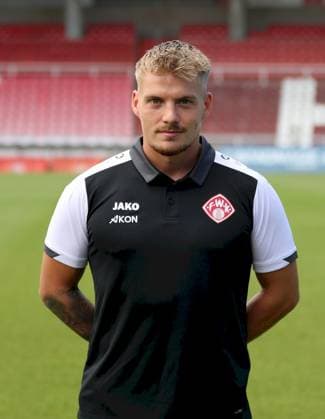 24.07.2025, Regionalliga Bayern, FC Wuerzburger Kickers, Regionalliga Bayern, Portraettermin 2025 2026 v.li.: Torwarttrainer Lukas Wenzel (FC Wuerzburger Kickers), Einzelbild, Portrait, Hochformat Wuerzburg AKON ARENA Bayern Deutschland