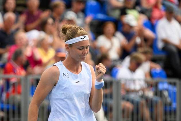 Czech tennis player Marie Bouzkova playes against Ann Li of USA at the WTA, Tennis Damen Livesport Prague Open 2025 on the courts of TK Sparta Prague, in Prague, Czech Republic, on July 24, 2025. (CTKxPhoto MichalxKamaryt) CTKPhotoP2025072404357  CTKPhotoP2025072404357