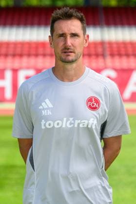 23.07.2025 - 1. FC Nürnberg FCN ( Club ) - 2. Fussball Bundesliga BL - Saison 2025 2026 - Fototermin Porträttermin Vorstellung Präsentation Pressetermin - - Einzelbild Einzelfoto Portrait Porträt Kopfbild - Miroslav Miro Klose ( Trainer 1. FC Nürnberg FCN )