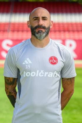 23.07.2025 - 1. FC Nürnberg FCN ( Club ) - 2. Fussball Bundesliga BL - Saison 2025 2026 - Fototermin Porträttermin Vorstellung Präsentation Pressetermin - - Einzelbild Einzelfoto Portrait Porträt Kopfbild - Javier Pinola (Co-Trainer 1. FC Nürnberg FCN )