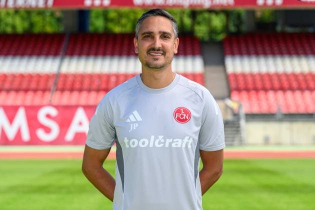 23.07.2025 - 1. FC Nürnberg FCN ( Club ) - 2. Fussball Bundesliga BL - Saison 2025 2026 - Fototermin Porträttermin Vorstellung Präsentation Pressetermin - - Einzelbild Einzelfoto Portrait Porträt Kopfbild - Jerome Polenz (Co-Trainer 1. FC Nürnberg FCN )