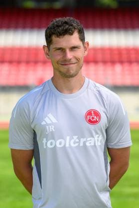 23.07.2025 - 1. FC Nürnberg FCN ( Club ) - 2. Fussball Bundesliga BL - Saison 2025 2026 - Fototermin Porträttermin Vorstellung Präsentation Pressetermin - - Einzelbild Einzelfoto Portrait Porträt Kopfbild - Johannes Rösch Roesch (Rehatrainer 1. FC Nürnberg FCN )