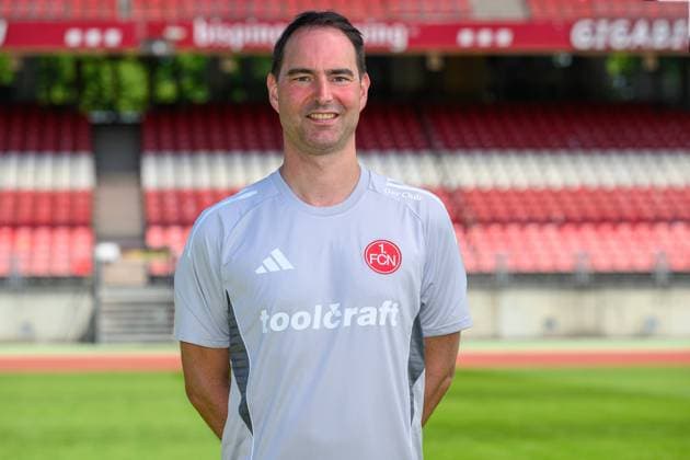 23.07.2025 - 1. FC Nürnberg FCN ( Club ) - 2. Fussball Bundesliga BL - Saison 2025 2026 - Fototermin Porträttermin Vorstellung Präsentation Pressetermin - - Einzelbild Einzelfoto Portrait Porträt Kopfbild - Dr. Markus Geßlein ( Mannschaftsarzt 1. FC Nürnberg FCN )