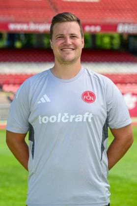 23.07.2025 - 1. FC Nürnberg FCN ( Club ) - 2. Fussball Bundesliga BL - Saison 2025 2026 - Fototermin Porträttermin Vorstellung Präsentation Pressetermin - - Einzelbild Einzelfoto Portrait Porträt Kopfbild - Dr. Johannes Rüther ( Mannschaftsarzt 1. FC Nürnberg FCN )