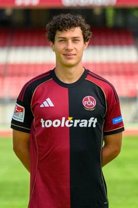 23.07.2025 - 1. FC Nürnberg FCN ( Club ) - 2. Fussball Bundesliga BL - Saison 2025 2026 - Fototermin Porträttermin Vorstellung Präsentation Pressetermin - - Einzelbild Einzelfoto Portrait Porträt Kopfbild - Fabio Gruber (4, 1. FC Nürnberg FCN )
