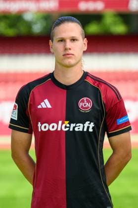 23.07.2025 - 1. FC Nürnberg FCN ( Club ) - 2. Fussball Bundesliga BL - Saison 2025 2026 - Fototermin Porträttermin Vorstellung Präsentation Pressetermin - - Einzelbild Einzelfoto Portrait Porträt Kopfbild - Artem Stepanov (11, 1. FC Nürnberg FCN )