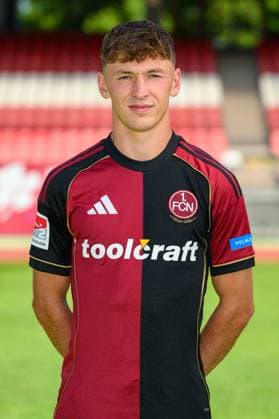 23.07.2025 - 1. FC Nürnberg FCN ( Club ) - 2. Fussball Bundesliga BL - Saison 2025 2026 - Fototermin Porträttermin Vorstellung Präsentation Pressetermin - - Einzelbild Einzelfoto Portrait Porträt Kopfbild - Benjamin Goller (14, 1. FC Nürnberg FCN )