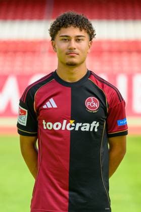 23.07.2025 - 1. FC Nürnberg FCN ( Club ) - 2. Fussball Bundesliga BL - Saison 2025 2026 - Fototermin Porträttermin Vorstellung Präsentation Pressetermin - - Einzelbild Einzelfoto Portrait Porträt Kopfbild - Justin von der Hitz (27, 1. FC Nürnberg FCN )