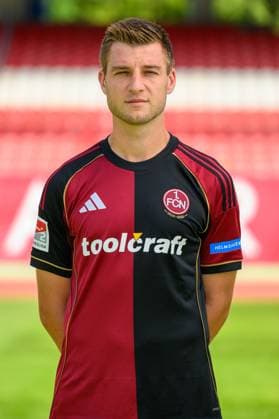 23.07.2025 - 1. FC Nürnberg FCN ( Club ) - 2. Fussball Bundesliga BL - Saison 2025 2026 - Fototermin Porträttermin Vorstellung Präsentation Pressetermin - - Einzelbild Einzelfoto Portrait Porträt Kopfbild - Robin Knoche (31, 1. FC Nürnberg FCN )