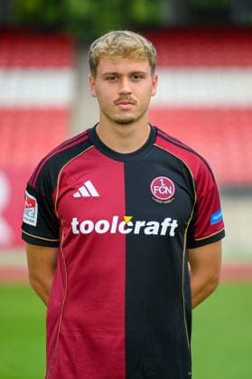 23.07.2025 - 1. FC Nürnberg FCN ( Club ) - 2. Fussball Bundesliga BL - Saison 2025 2026 - Fototermin Porträttermin Vorstellung Präsentation Pressetermin - - Einzelbild Einzelfoto Portrait Porträt Kopfbild - Nick Seidel (33, 1. FC Nürnberg FCN )