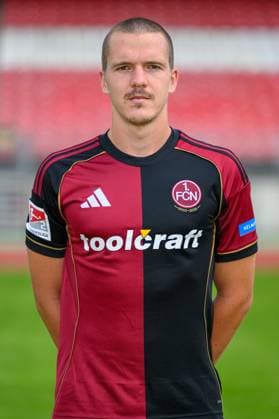 23.07.2025 - 1. FC Nürnberg FCN ( Club ) - 2. Fussball Bundesliga BL - Saison 2025 2026 - Fototermin Porträttermin Vorstellung Präsentation Pressetermin - - Einzelbild Einzelfoto Portrait Porträt Kopfbild - Ondrej Karafiat (44, 1. FC Nürnberg FCN )