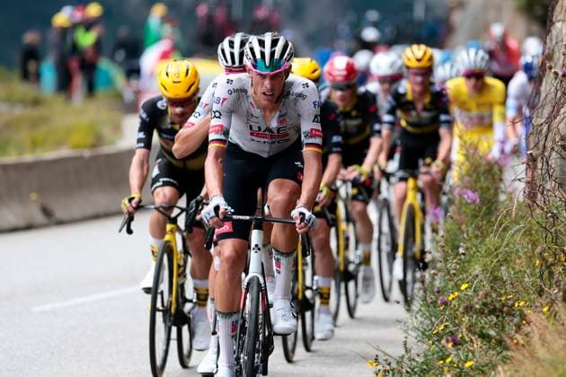Tour de France 2025 Stage 18 COURCHEVEL COL DE LA LOZE, FRANCE - JULY 24 : Politt Nils (GER) of UAE Team Emirates during stage 18 of the 112th edition of Tour de France an UCI World Tour 2.UWT cycling road race stage for Men Elite of 171 km with start in Vif and finish in Courchevel Col de la Loze on July 24, 2025 in Courchevel Col de la Loze, France, 24 07 2025 ( Motordriver Kenny Verfaillie - Courchevel Col de la Loze France  Copyright: xLucaxBettinix