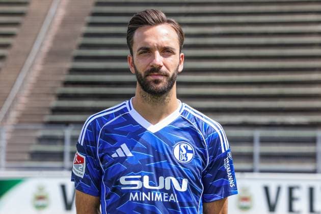 24.07.2025, Fussball, 2. Bundesliga, Saison 2025 2026, FC Schalke 04, Kenan Karaman (FC Schalke 04) Gelsenkirchen Parkstadion NRW Deutschland xRHR-FOTO TRx
