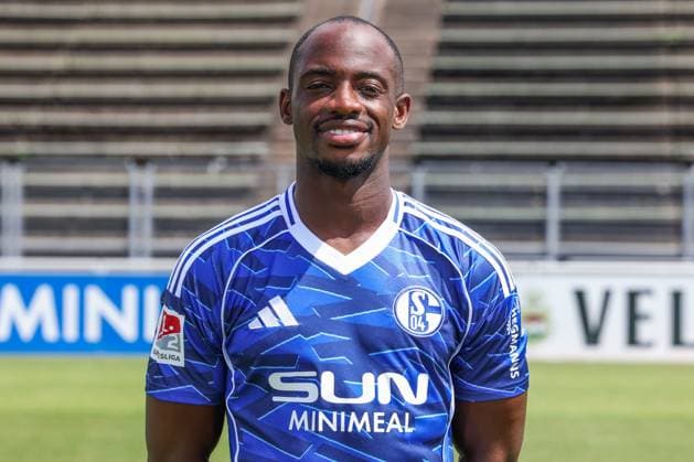 24.07.2025, Fussball, 2. Bundesliga, Saison 2025 2026, FC Schalke 04, Christopher Antwi-Adjei (FC Schalke 04) Gelsenkirchen Parkstadion NRW Deutschland xRHR-FOTO TRx