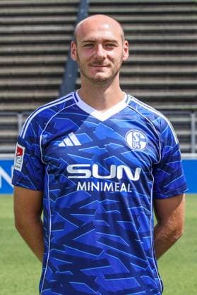 24.07.2025, Fussball, 2. Bundesliga, Saison 2025 2026, FC Schalke 04, Henning Matriciani (FC Schalke 04) Gelsenkirchen Parkstadion NRW Deutschland xRHR-FOTO TRx