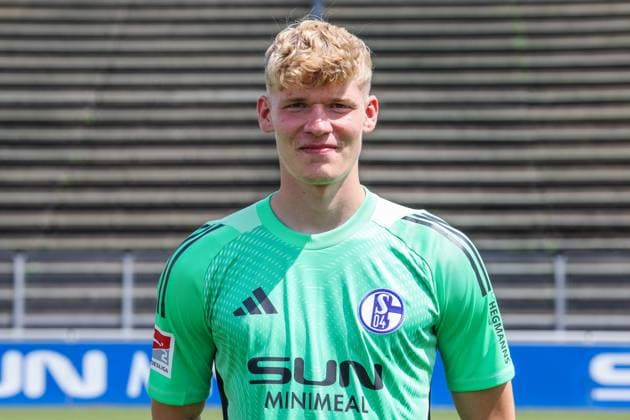 24.07.2025, Fussball, 2. Bundesliga, Saison 2025 2026, FC Schalke 04, Johannes Siebeking (FC Schalke 04) Gelsenkirchen Parkstadion NRW Deutschland xRHR-FOTO TRx