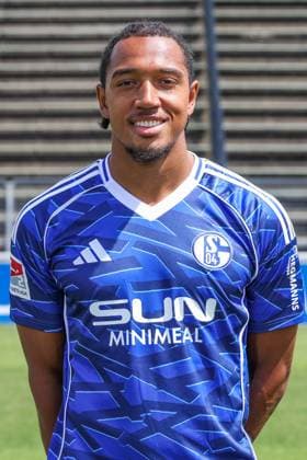 24.07.2025, Fussball, 2. Bundesliga, Saison 2025 2026, FC Schalke 04, Anton Donkor (FC Schalke 04) Gelsenkirchen Parkstadion NRW Deutschland xRHR-FOTO TRx