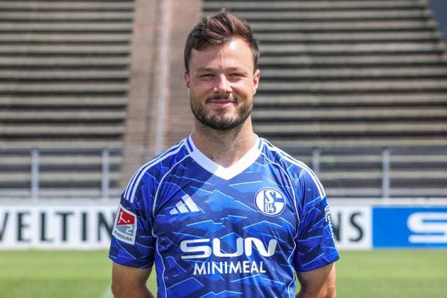 24.07.2025, Fussball, 2. Bundesliga, Saison 2025 2026, FC Schalke 04, Adrian Gantenbein (FC Schalke 04) Gelsenkirchen Parkstadion NRW Deutschland xRHR-FOTO TRx