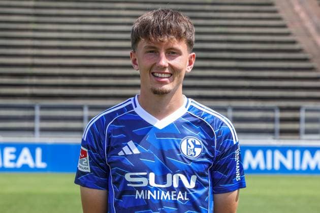 24.07.2025, Fussball, 2. Bundesliga, Saison 2025 2026, FC Schalke 04, Max Grüger (FC Schalke 04) Gelsenkirchen Parkstadion NRW Deutschland xRHR-FOTO TRx