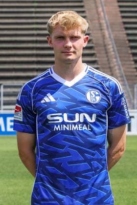 24.07.2025, Fussball, 2. Bundesliga, Saison 2025 2026, FC Schalke 04, Peter Remmert (FC Schalke 04) Gelsenkirchen Parkstadion NRW Deutschland xRHR-FOTO TRx