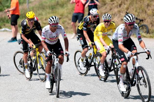 Tour de France 2025 Stage 18 COURCHEVEL COL DE LA LOZE, FRANCE - JULY 24 : Narvaez Jhonatan (ECU) of UAE Team Emirates, Pogacar Tadej (SLO) of UAE Team Emirates during stage 18 of the 112th edition of Tour de France an UCI World Tour 2.UWT cycling road race stage for Men Elite of 171 km with start in Vif and finish in Courchevel Col de la Loze on July 24, 2025 in Courchevel Col de la Loze, France, 24 07 2025 ( Motordriver Kenny Verfaillie - Courchevel Col de la Loze France  Copyright: xLucaxBettinix