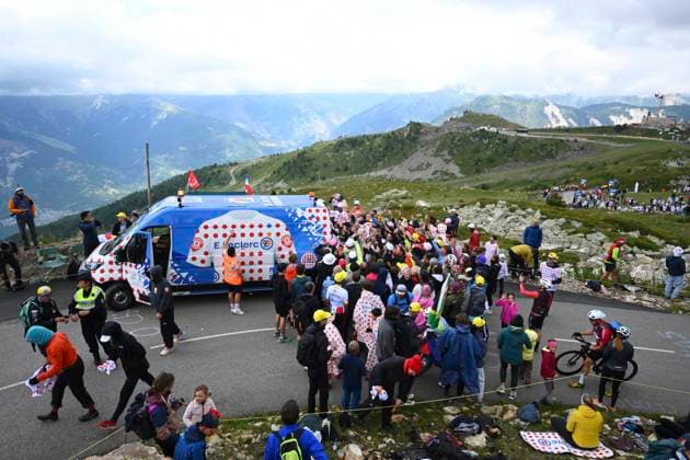 Tour de France 2025 Stage 18 COURCHEVEL COL DE LA LOZE, FRANCE - JULY 24 : illustration picture publicity caravan during stage 18 of the 112th edition of Tour de France an UCI World Tour 2.UWT cycling road race stage for Men Elite of 171 km with start in Vif and finish in Courchevel Col de la Loze on July 24, 2025 in Courchevel Col de la Loze, France, 24 07 2025 ( Motordriver Kenny Verfaillie - Courchevel Col de la Loze France  Copyright: xVincentxKalutx