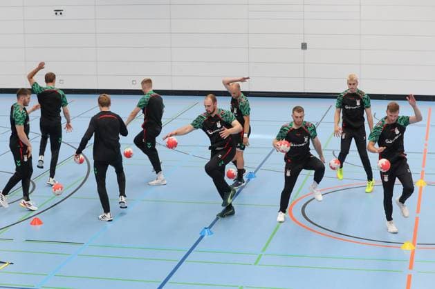 24.07.2025, xtgx, Handball, Daikin HBL, SC Magdeburg - Trainingsauftakt 2025 26 v.l. Mannschaft beim einer Übung Magdeburg