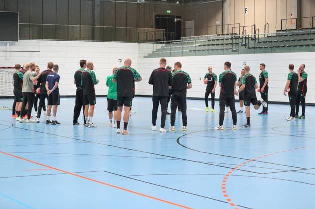 24.07.2025, xgox, Handball - Daikin HBL SC Magdeburg - Trainingsauftakt Saison 2025 26 emspor, v.l. Magdeburg im Mannschaftskreis Magdeburg