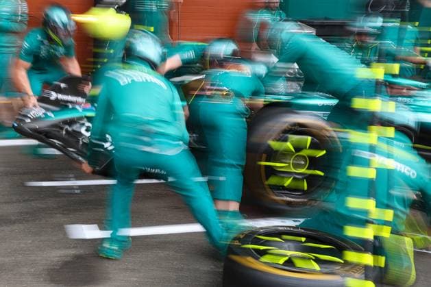 Aston Martin pit stop practice during the 2025 Formula One Belgian Grand Prix, 13th round of the 2025 Formula 1 World Championship, WM, Weltmeisterschaft taking place from July 25 to 27, 2025 on the Spa-Francorchamps circuit (BEL) (Photo by Philippe Nanchino Eurasia Images) Stavelot Circuit of Spa-Francorchamps Belgium