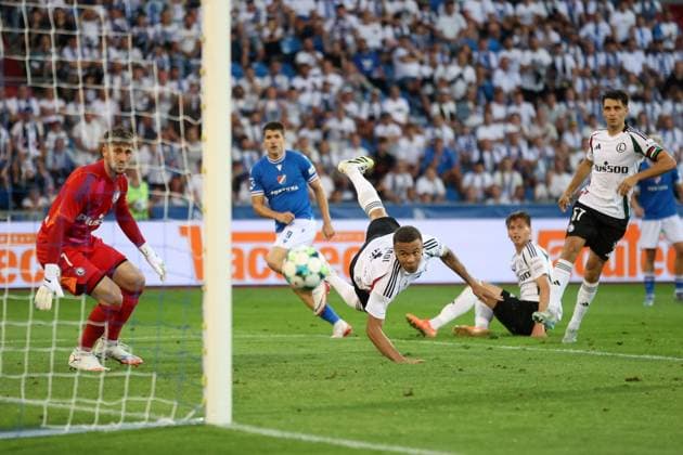 OSTRAWA 24.07.2025 PIERWSZY MECZ II RUNDA ELIMINACYJNA LIGA EUROPY SEZON 2025 26: BANIK OSTRAWA - LEGIA WARSZAWA --- UEFA EUROPA LEAGUE SECOND QUALIFYING ROUND FIRST MATCH: BANIK OSTRAVA - LEGIA WARSAW KACPER TOBIASZ DAVID BUCHTA STEVE KAPUADI JAN ZIOLKOWSKI BARTOSZ KAPUSTKA FOT. PIOTR KUCZA FOTOPYK NEWSPIX.PL --- newspix.pl 