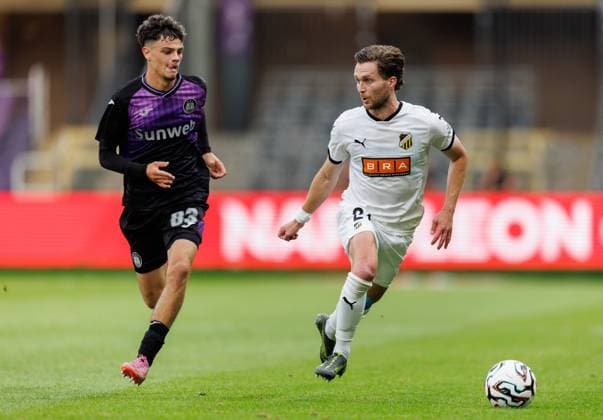 250724 Tristan Degreef of Anderlecht and Adam Lundkvist of Häcken during the UEFA Europa League second qualifying round match between Anderlecht and Häcken on July 24, 2025 in Brussels. Photo: Michael Erichsen BILDBYRAN COP 89 MI0855 fotboll football soccer fotball uefa europa league europa league kval qualifying round qualification anderlecht häcken bbeng Copyright: MICHAELxERICHSEN BB250724MI049