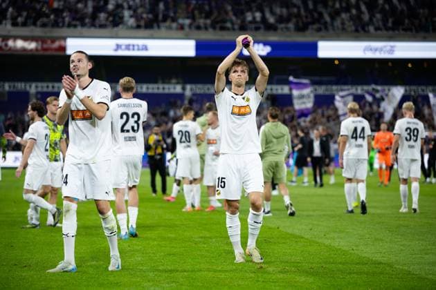 250724 Amor Layouni and Samuel Leach Holm of Häcken look dejected after the UEFA Europa League second qualifying round match between Anderlecht and Häcken on July 24, 2025 in Brussels. Photo: Michael Erichsen BILDBYRAN COP 89 MI0855 anderlecht bbeng europa league football fotball fotboll häcken kval qualification qualifying round soccer uefa europa league depp Copyright: MICHAELxERICHSEN BB250724MI077