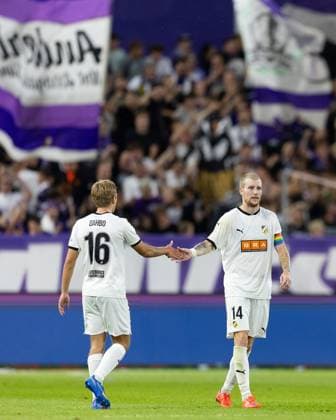 250724 Pontus Dahbo and Simon Gustafson of Häcken look dejected after the UEFA Europa League second qualifying round match between Anderlecht and Häcken on July 24, 2025 in Brussels. Photo: Michael Erichsen BILDBYRAN COP 89 MI0855 anderlecht bbeng europa league football fotball fotboll häcken kval qualification qualifying round soccer uefa europa league Copyright: MICHAELxERICHSEN BB250724MI084