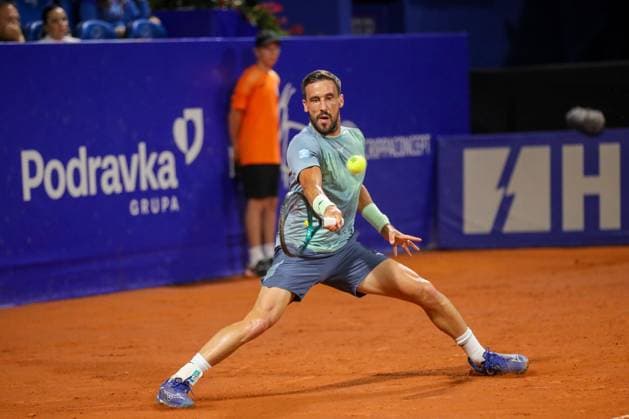 Umag, Croatia, 240725. 35th Plava Laguna Croatia Open Umag. Quarterfinal tennis match between Bosnian Damir Dzumhur and Frenchman Titouan Droguet. Photo: Goran Sebelic CROPIX Copyright: xxGoranxSebelicx dzumhur_droguet25-240725